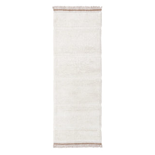 Wit Steppe-vloerkleed met subtiele banen en beige franjes. Op witte achtergrond.