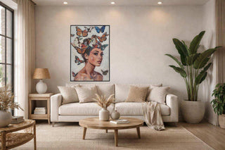 Canvas Schilderij Woman with Big Butterflies – Vrouw met Vlinders, toegepast in een sfeervolle interieursetting