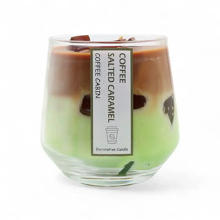 Geurkaars Coffee and Salted caramel groot van Mansion atmosphere, schuin bekeken met vorm en afwerking zichtbaar