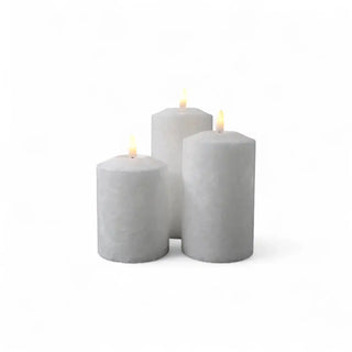 Witte smalle Marble ledkaarsen in drie formaten op een witte achtergrond van Mansion atmosphere
