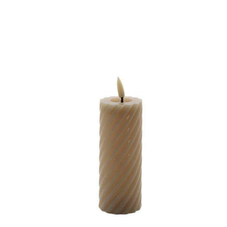 swirl led kaars rustic sand 5x12,5cm van Mansion atmosphere, vrijstaand en duidelijk afgebeeld