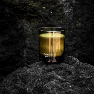 Geurkaars Oud Leaf medium - Het Adres