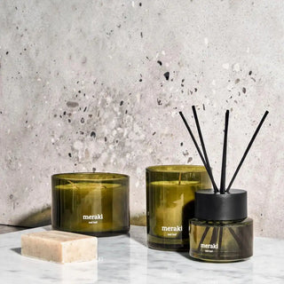 Geurkaars Lavender Rain medium - Het Adres