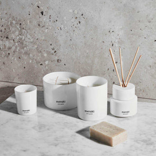 Geurkaars White Garden medium - Het Adres