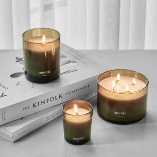 Geurkaars Lavender Rain medium - Het Adres