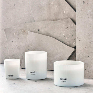 Geurkaars White Garden medium - Het Adres