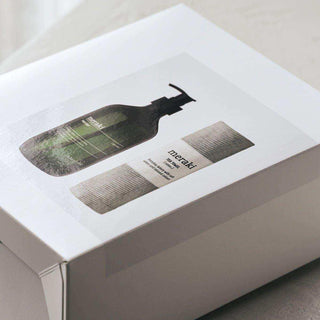 Cadeaubox Kitchen essentials van Meraki, van dichtbij met etiket en productstructuur zichtbaar