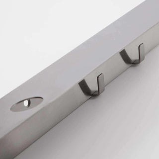 Flessen wandhouder / beugel zilver 50cm van Meraki, van opzij met zicht op vorm en constructie