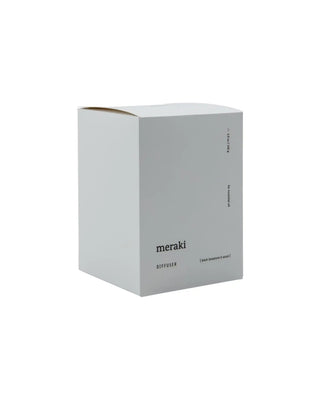 Geur diffuser lavasteen en driftwood zwart van Meraki, met etiket en verpakking duidelijk zichtbaar