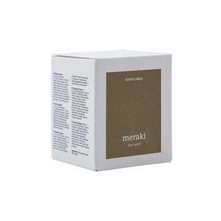Geurkaars Dark Wood medium van Meraki, van opzij met vorm en afwerking zichtbaar