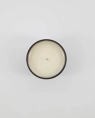 Geurkaars Velvet Mind - 200 g van Meraki, van dichtbij met productdetails duidelijk zichtbaar