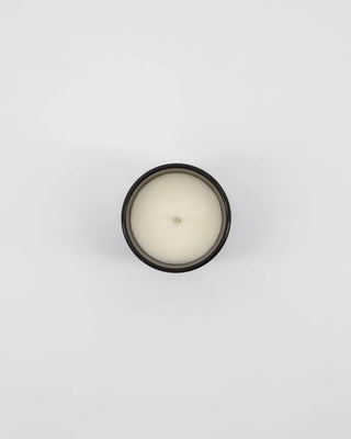 Geurkaarsen Amber Dust - 2 x 60 g van Meraki, van dichtbij met productdetails duidelijk zichtbaar