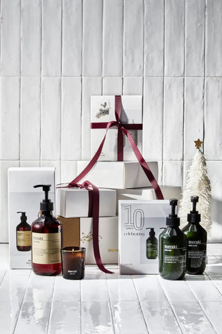 Handzeep cadeaubox Cotton Haze 2 x 275ml van Meraki, van dichtbij met materiaal en afwerking zichtbaar