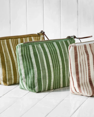 Make uptasje Green katoen 22cm van Meraki, toegepast in een rustige badkameromgeving