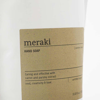 Navulling handzeep Northern Dawn 1 liter van Meraki, tijdens gebruik in de badkamer of keuken
