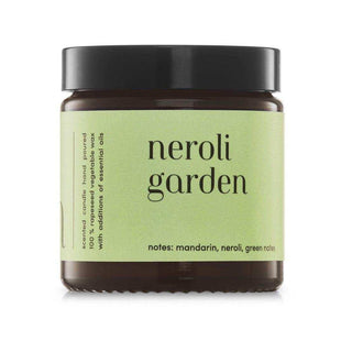 Neroli Garden geurkaars 120g van Mia Colonia, vrijstaand en duidelijk afgebeeld