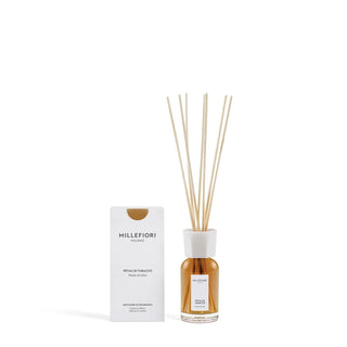 Milano Reed Diffuser 100 ml Petali di Tabacco van Millefiori, duidelijk als hoofdfoto afgebeeld