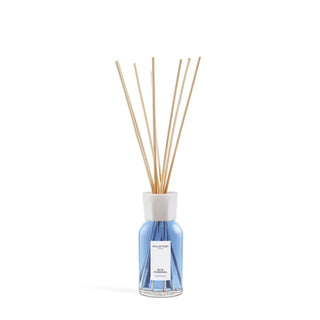 Milano Reed Diffuser 250 ml Blue Posidonia van Millefiori, vanuit een aanvullend productaanzicht