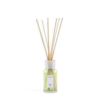 Milano Reed Diffuser 250 ml Fresia e Pera van Millefiori, vanuit een aanvullend productaanzicht