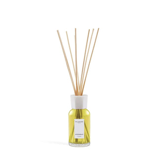 Milano Reed Diffuser 250 ml Lemon Grass van Millefiori, vanuit een aanvullend productaanzicht