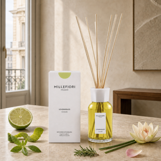 Milano Reed Diffuser 250 ml Lemon Grass van Millefiori, toegepast in een sfeervolle interieursetting