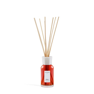 Milano Reed Diffuser 250 ml Mela & Cannella van Millefiori, vanuit een aanvullend productaanzicht