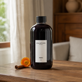 Milano Refill 250 ml Nero navulfles in een rustige woning met bijpassende geurnoten.