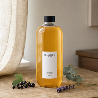 Milano Refill 500 ml Riviera van Millefiori in een Europees interieur met zwarte bes, eucalyptus en lavendel.