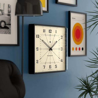 Box Office Wanduhr schwarz 42cm - Het Adres