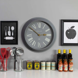 Chocolate Shop horloge murale gris 50cm - Het Adres