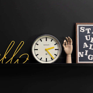 Luggage wall clock yellow 30cm - Het Adres