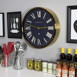 Mr Butler wall clock brass 45cm - Het Adres