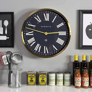 Mr Butler wall clock brass 45cm - Het Adres