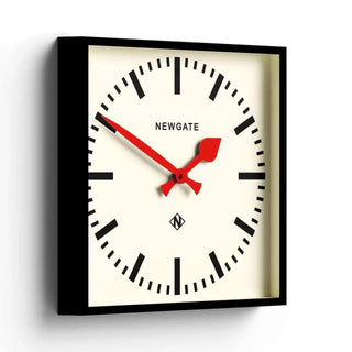 Number Five Wanduhr rot 33cm - Het Adres