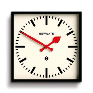 Number Five Wanduhr rot 33cm - Het Adres