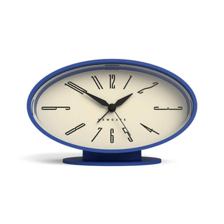 Ronnie tafelklok / wekker blauw van Newgate, recht van voren met wijzerplaat of display zichtbaar