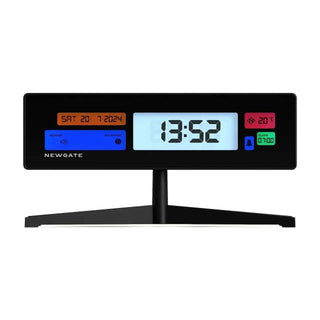 Supergenius LCD wekker zwart van Newgate, recht van voren met wijzerplaat of display zichtbaar