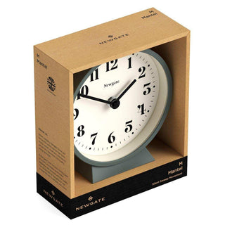 Theatre tafelklok groen 16cm van Newgate, samen met de originele verpakking