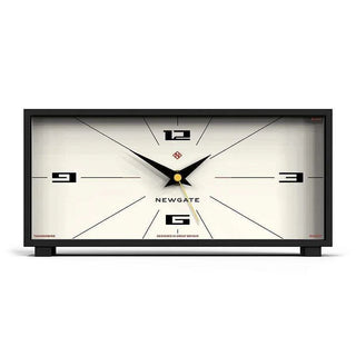 Newgate Thunderbird tafelklok met zwart frame en minimalistisch ontwerp, geschikt voor moderne interieurs