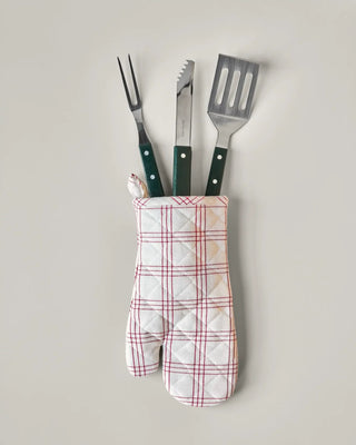 BBQ Grillset groen acaciahout en rvs - set van 3 van Nicolas Vahe, in een culinaire setting met bijpassende ingrediënten