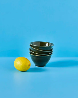 Bowls Hala Groen 12cm - 4 stuks van Nicolas Vahe, in een culinaire setting met bijpassende ingrediënten