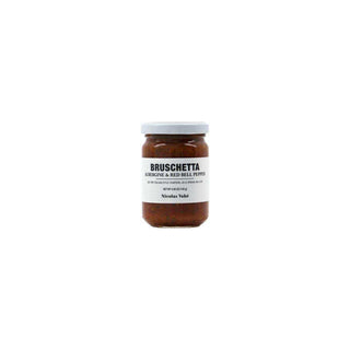 Bruschetta aubergine en paprika van Nicolas Vahe, vrijstaand en duidelijk afgebeeld
