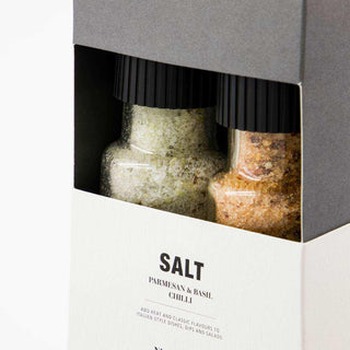 Cadeaubox Parmesan & Basil salt & Chilli salt van Nicolas Vahe, vanuit een aanvullend aanzicht van de cadeauset