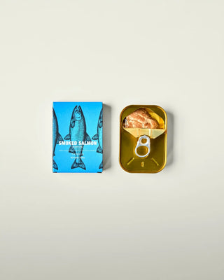 Gerookte zalm in olijfolie 100g van Nicolas Vahe, in een culinaire setting met bijpassende ingrediënten