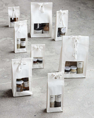 Giftbag groot van Nicolas Vahe, in een gestileerde detailopstelling