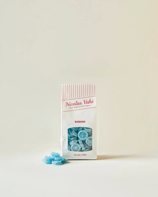 Mint snoepjes 150g van Nicolas Vahe, in een culinaire setting met bijpassende ingrediënten