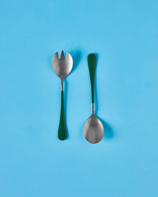 Salade set Serv Groen 20cm van Nicolas Vahe, in een culinaire setting met bijpassende ingrediënten