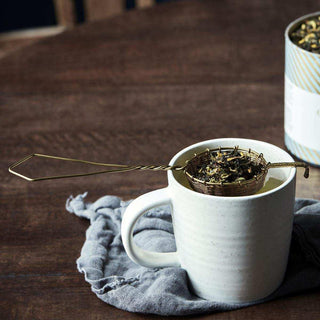 Tea Strainer Presentation brass - Het Adres