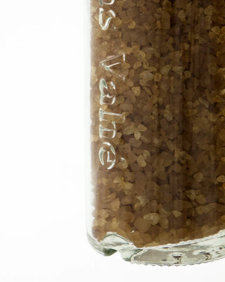 Zeezout Smoked - 325g van Nicolas Vahe, tijdens het bereiden of serveren van gerechten