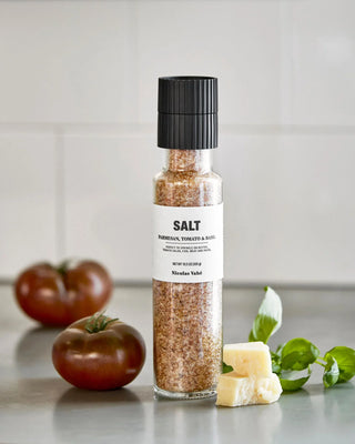 Zoutmolen van Nicolas Vahe met tomaten, basilicum en stukjes kaas